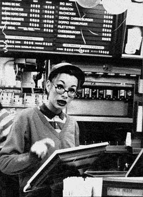 Macdonals (realizada en Venecia, Italia en 1999), de Illya Alvarado.