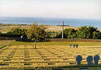 Cementerios de la II Guerra Mundial, serie fotogr&aacute;fica de Fabio Borquez