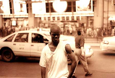 Nueva York en sepia antes de te&ntilde;irse de rojo, serie fotogr&aacute;fica de Fabio Borquez