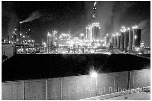 Contaminaci&oacute;n atmosf&eacute;rica. Serie fotogr&aacute;fica de Sergi Reboredo.