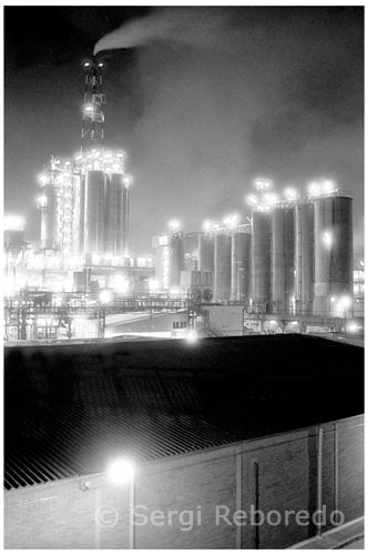 Contaminaci&oacute;n atmosf&eacute;rica. Serie fotogr&aacute;fica de Sergi Reboredo.