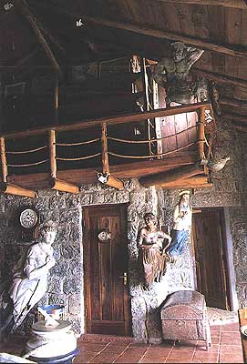 Casa de Isla Negra, sal&oacute;n.